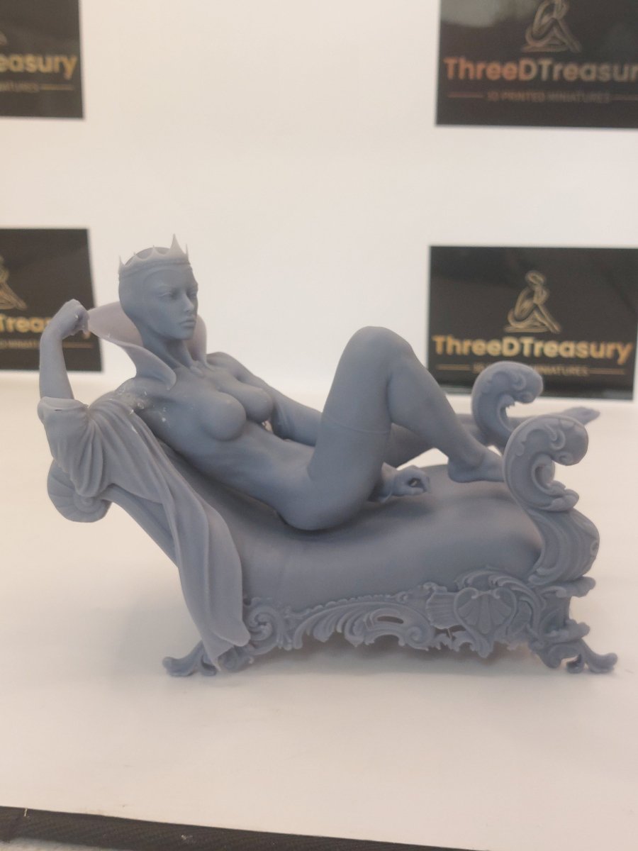 Evil Queen Mature High - Detail Resin NSFW Statue