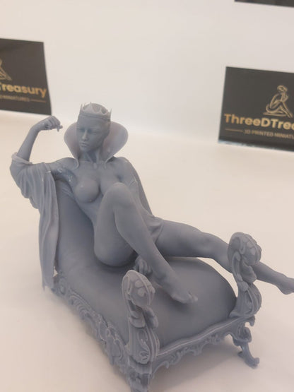 Evil Queen Mature High - Detail Resin NSFW Statue