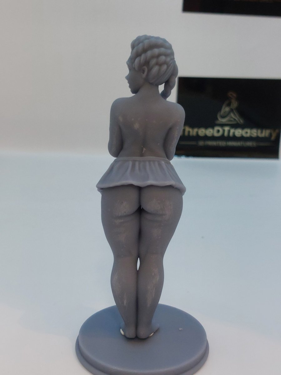 Queen Catherine NSFW Resin Figure, Resin printed miniature by Torrida